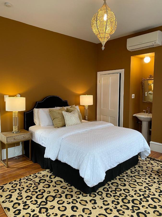 The Hugh Boutique B&B Cape May Exterior photo